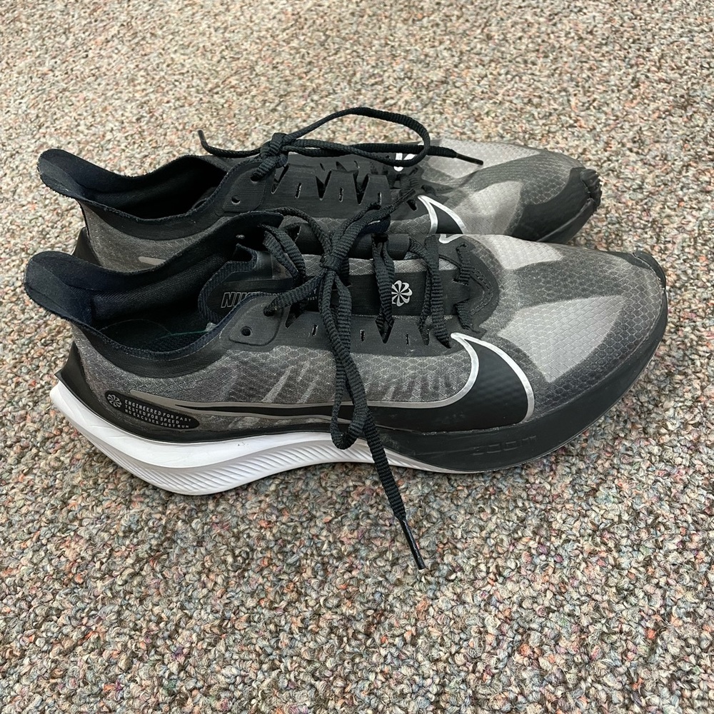 womens nike zoom gravity